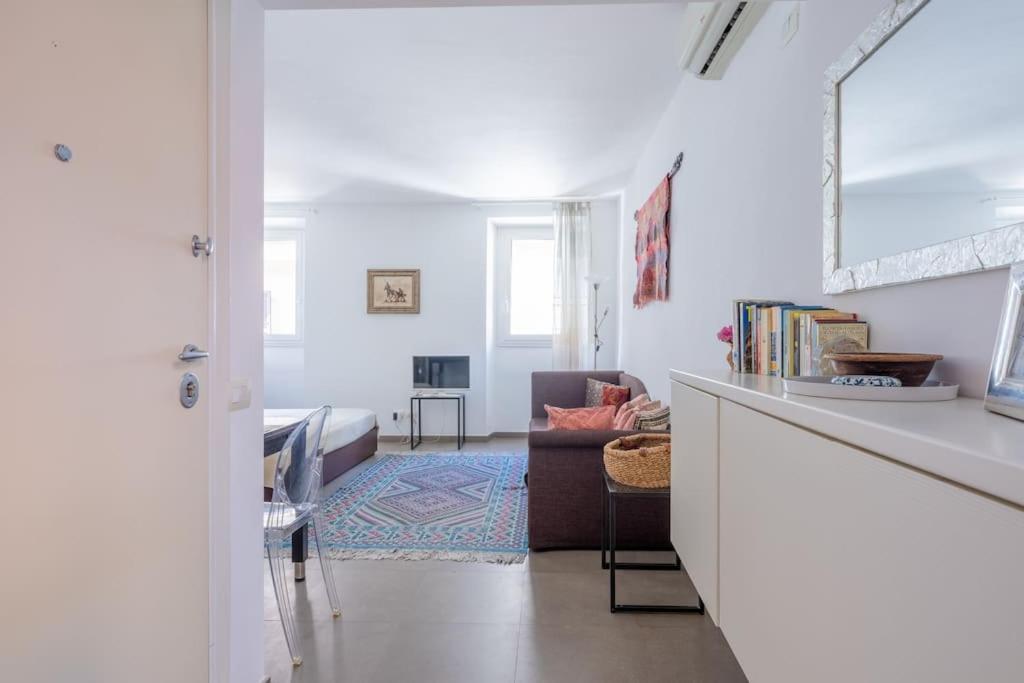 Hospitalityrome Monti Leonina With Terrace Apartment Bagian luar foto